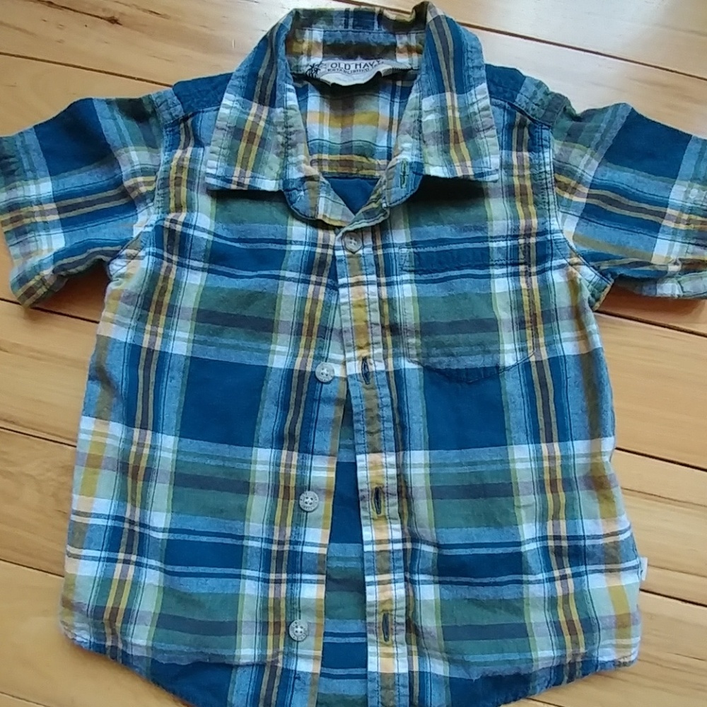 Old navy shirt